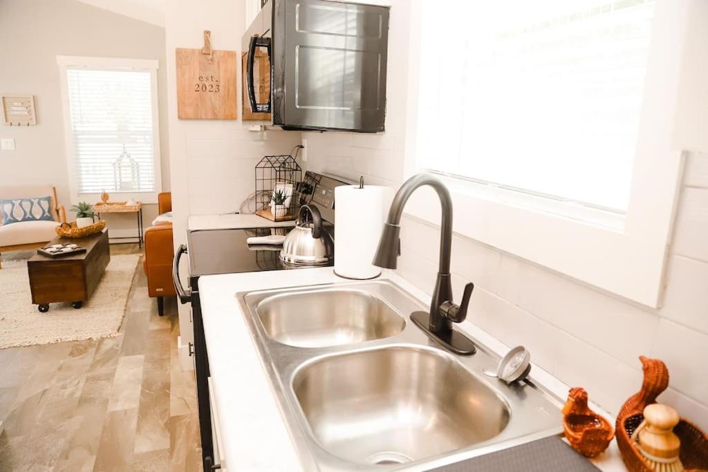 The Little Getaway-Sleeps 4, Firepit, Pet Friendly Villa Pottsboro Ngoại thất bức ảnh